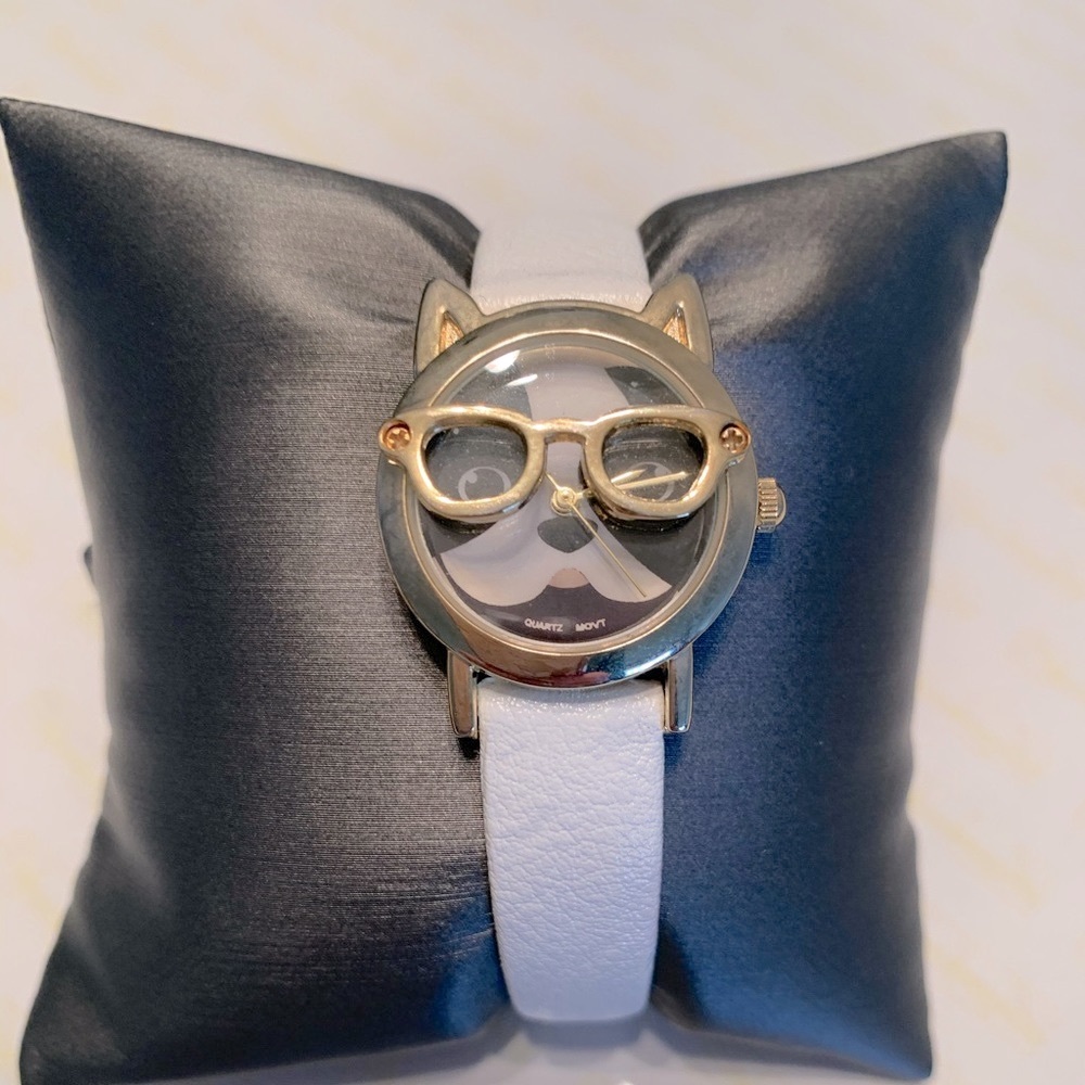 Geneva Cat Eye Fashion Watch with Gold  Dial NOWT